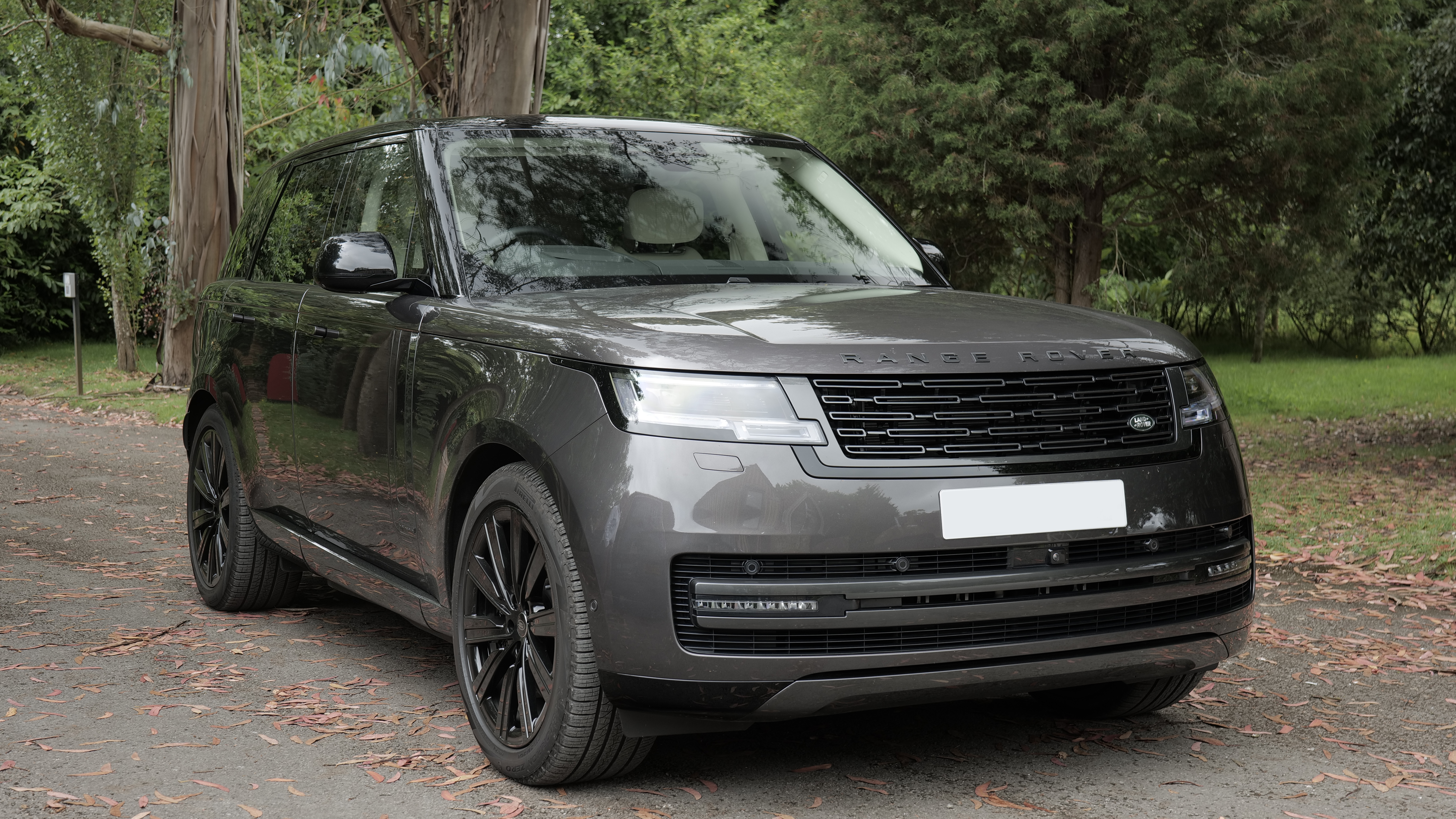 Land Rover RANGE ROVER ESTATE 3.0 P460e SV LWB 4dr Auto [Signature Suite]